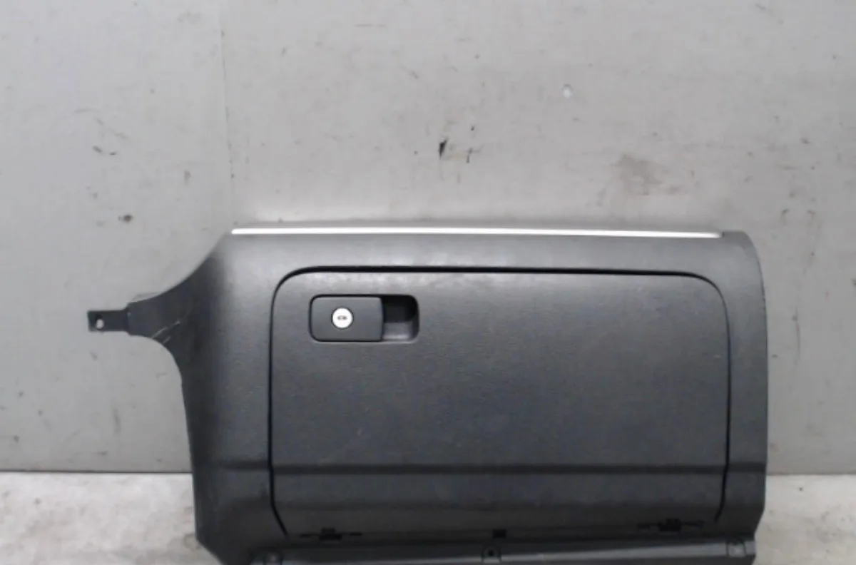 Boite à gants Volkswagen GOLF VI (5K1) 1.4 (2008-2012) 5 portes occasion