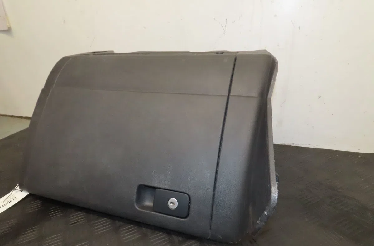 Boite à gants Volkswagen GOLF VII (5G1, BQ1, BE1, BE2) 1.6 tdi (2012-2017) occasion