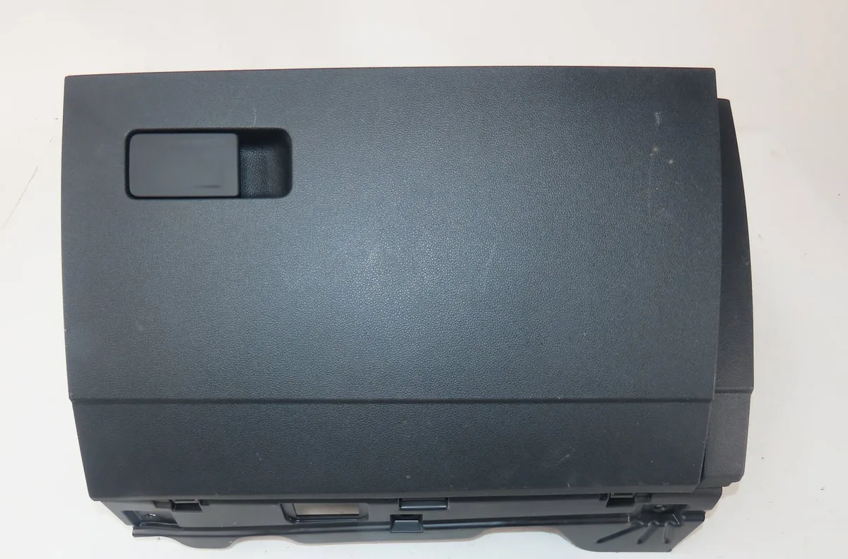Boite à gants Volkswagen GOLF VIII (CD1) 1.5 etsi (2019) occasion