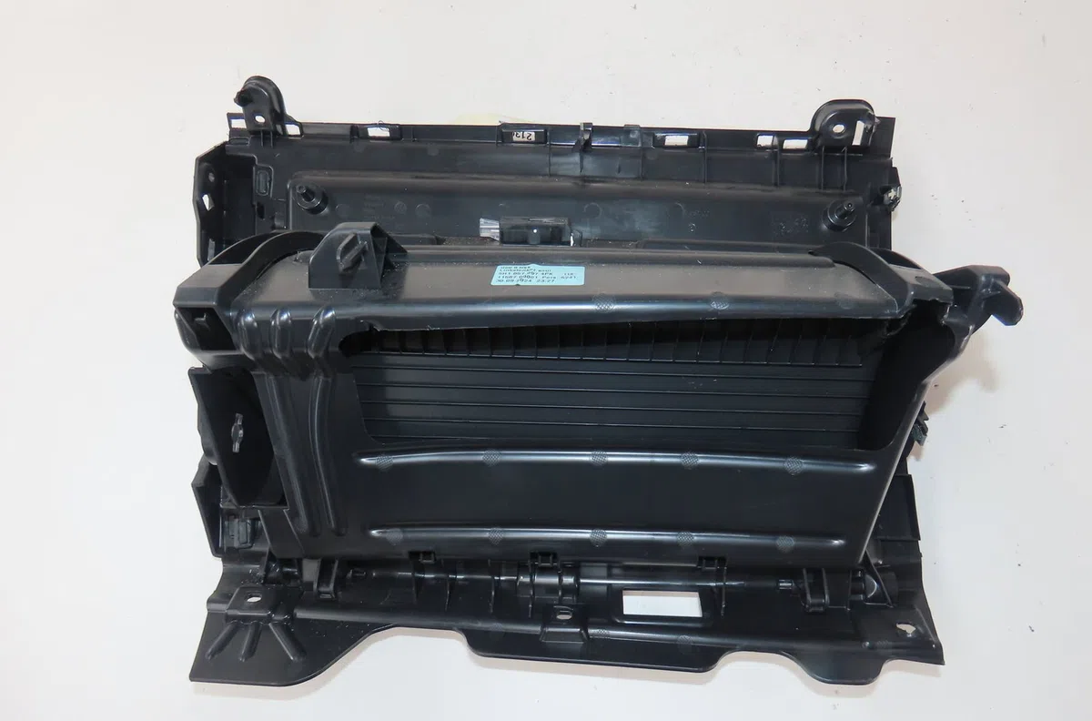 Boite à gants Volkswagen GOLF VIII (CD1) 1.5 etsi (2019) occasion