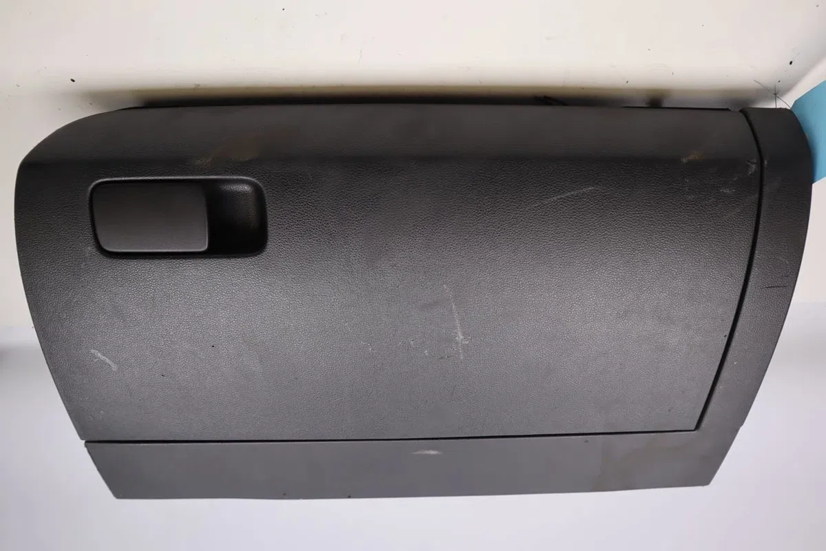 Boite à gants Volkswagen POLO V (6R1, 6C1) 1.2 tdi (2009) 5 portes occasion