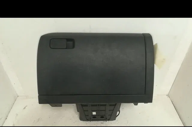 Boite à gants Volkswagen POLO V (6R1, 6C1) 1.2 tsi 16v (2014-2017) 5 portes occasion