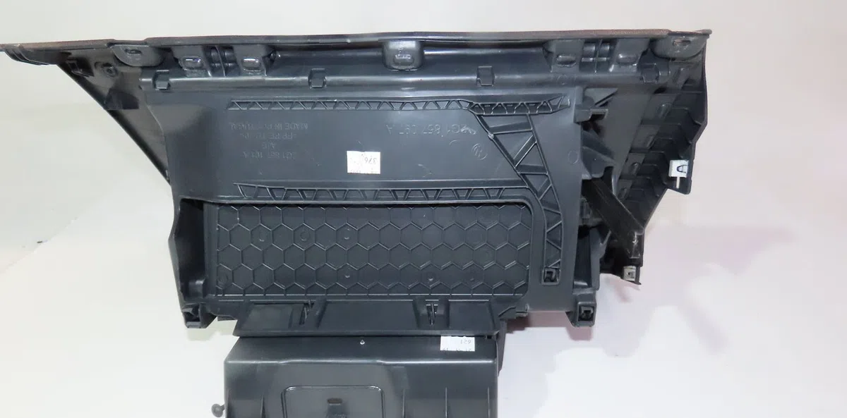 Boite à gants Volkswagen POLO VI (AW1, BZ1, AE1) 1.0 mpi (2018) occasion