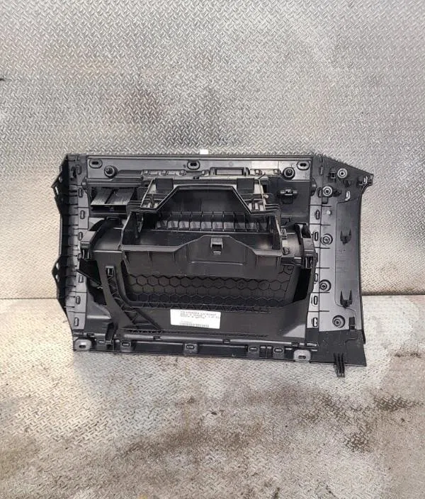 Boite à gants Volkswagen POLO VI (AW1, BZ1, AE1) 1.6 tdi (2017-2019) occasion
