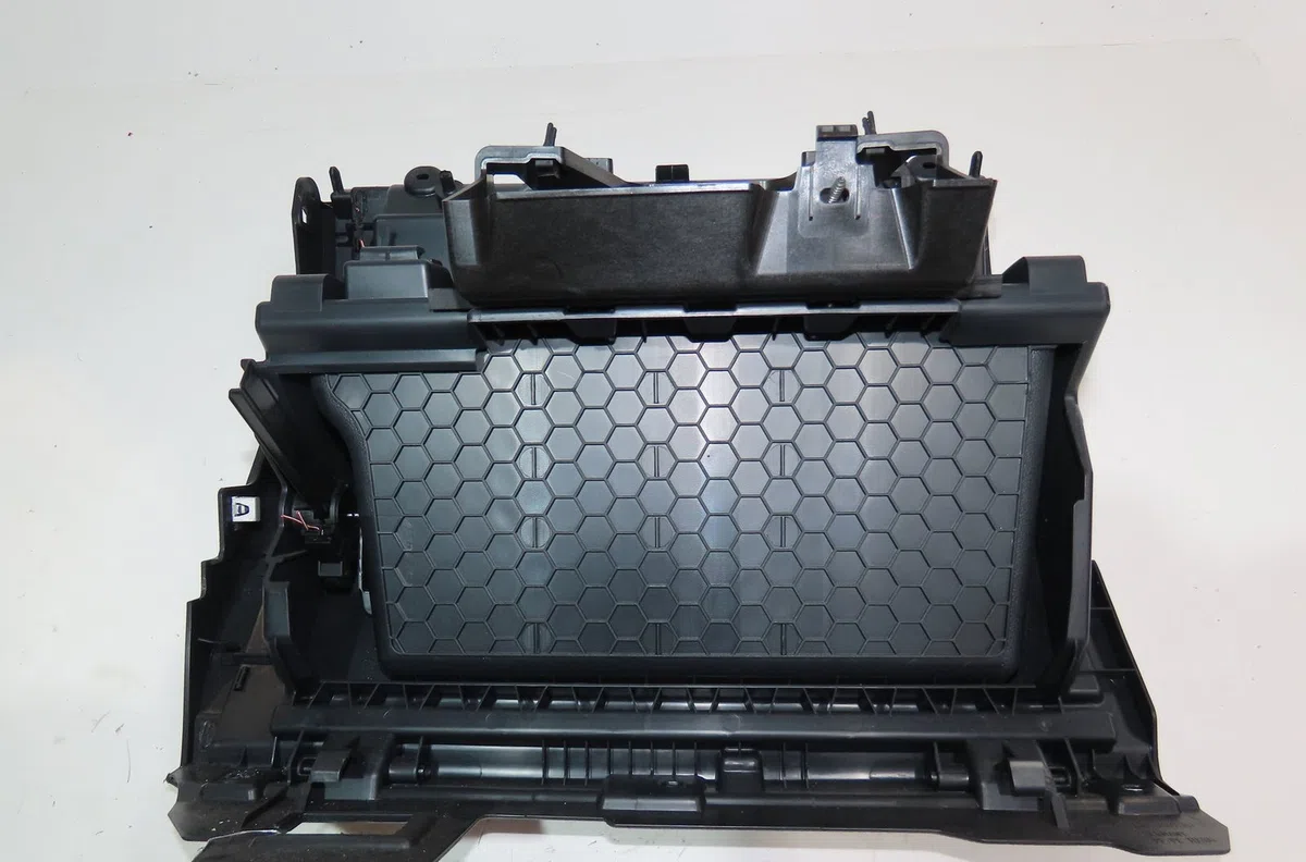 Boite à gants Volkswagen TIGUAN (AD1, AX1) 1.4 ehybrid (2020) occasion