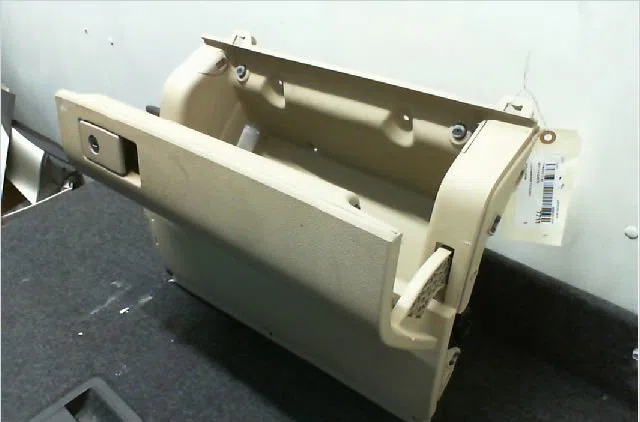 Boite à gants Volkswagen TOURAN (1T3) 1.6 tdi (2010-2015) 5 portes occasion