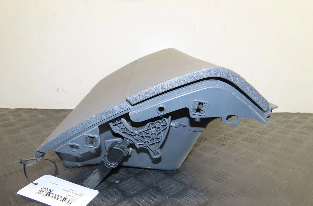 Boite à gants Volkswagen TOURAN (1T3) 2.0 tdi (2010-2015) 5 portes occasion