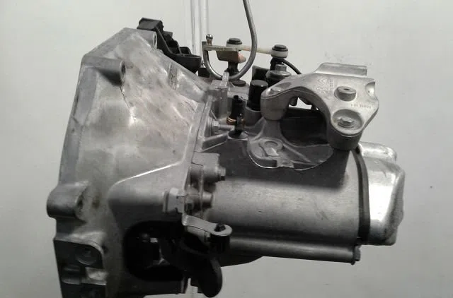 Boîte de vitesses manuelle Citroen C3 III (SX) 1.2 puretech 82 (2018) 5 portes occasion