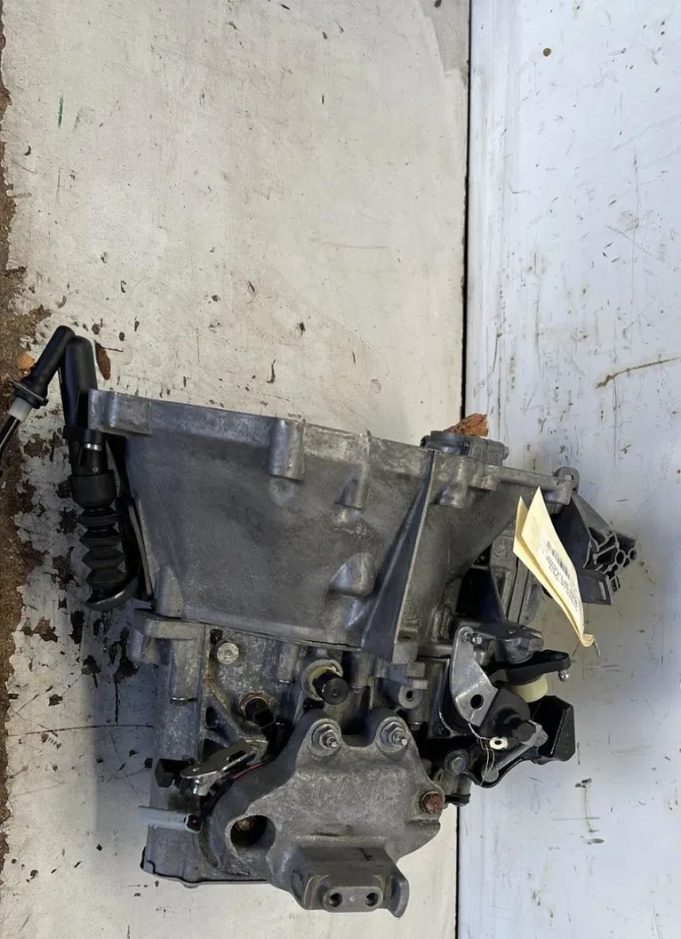 Boîte de vitesses manuelle Citroen C4 PICASSO II 1.6 hdi / bluehdi 115 (2013) 5 portes occasion — photo 2