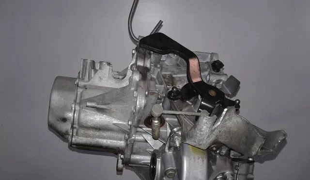 Boîte de vitesses manuelle Citroen C5 I (DC_) 2.0 16v hpi (dcrlzb) (2001-2004) occasion — photo 2