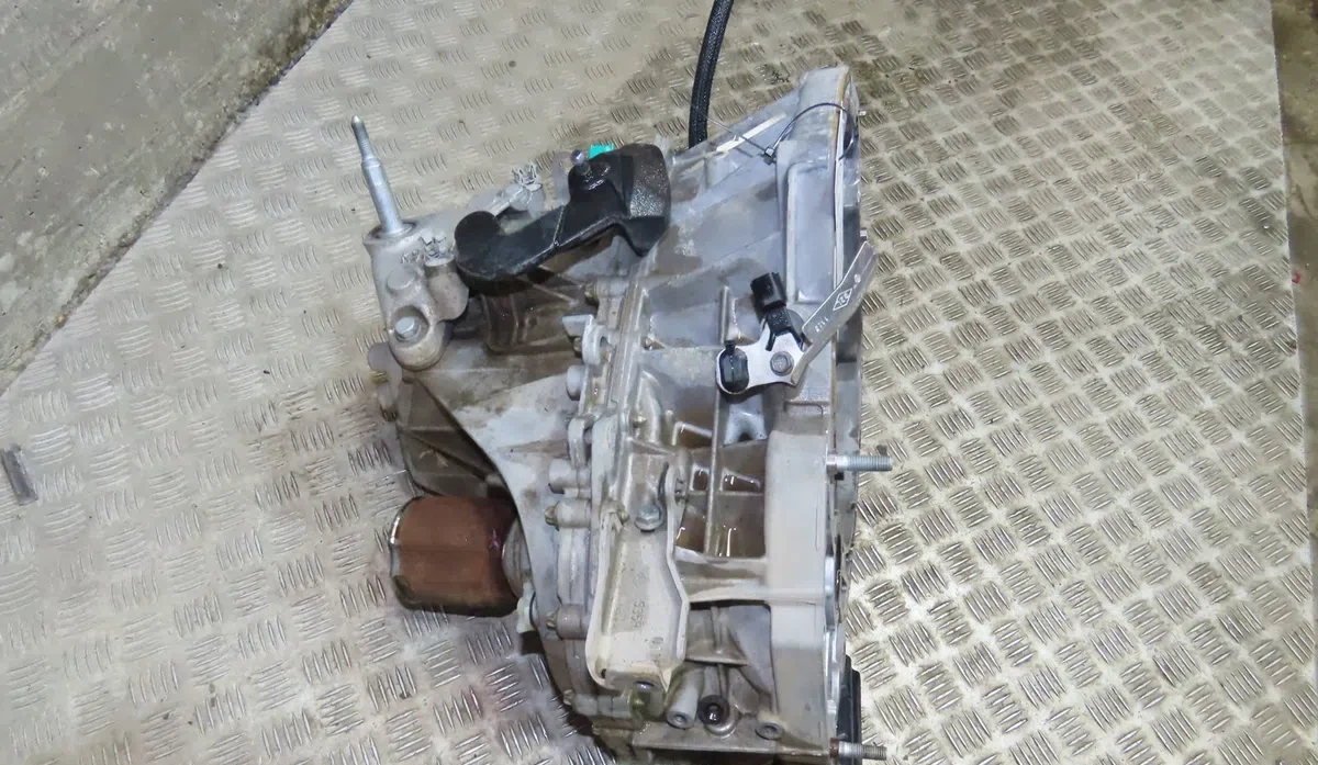 Boîte de vitesses manuelle Dacia DUSTER (HS_) 1.5 dci 4x4 (2013-2018) 5 portes occasion — photo 2