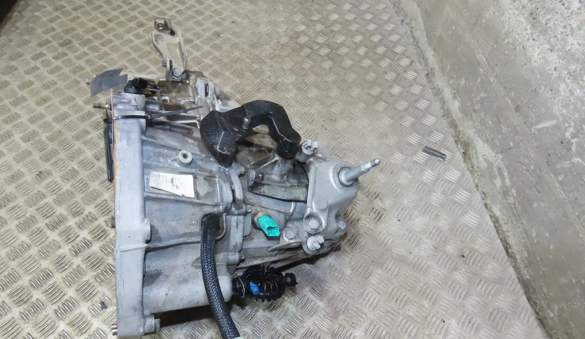 Boîte de vitesses manuelle Dacia DUSTER (HS_) 1.5 dci 4x4 (2013-2018) 5 portes occasion — photo 3
