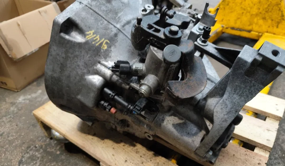 Boîte de vitesses manuelle Ford C-MAX II (DXA/CB7, DXA/CEU) 1.0 ecoboost (2012-2019) occasion — photo 2