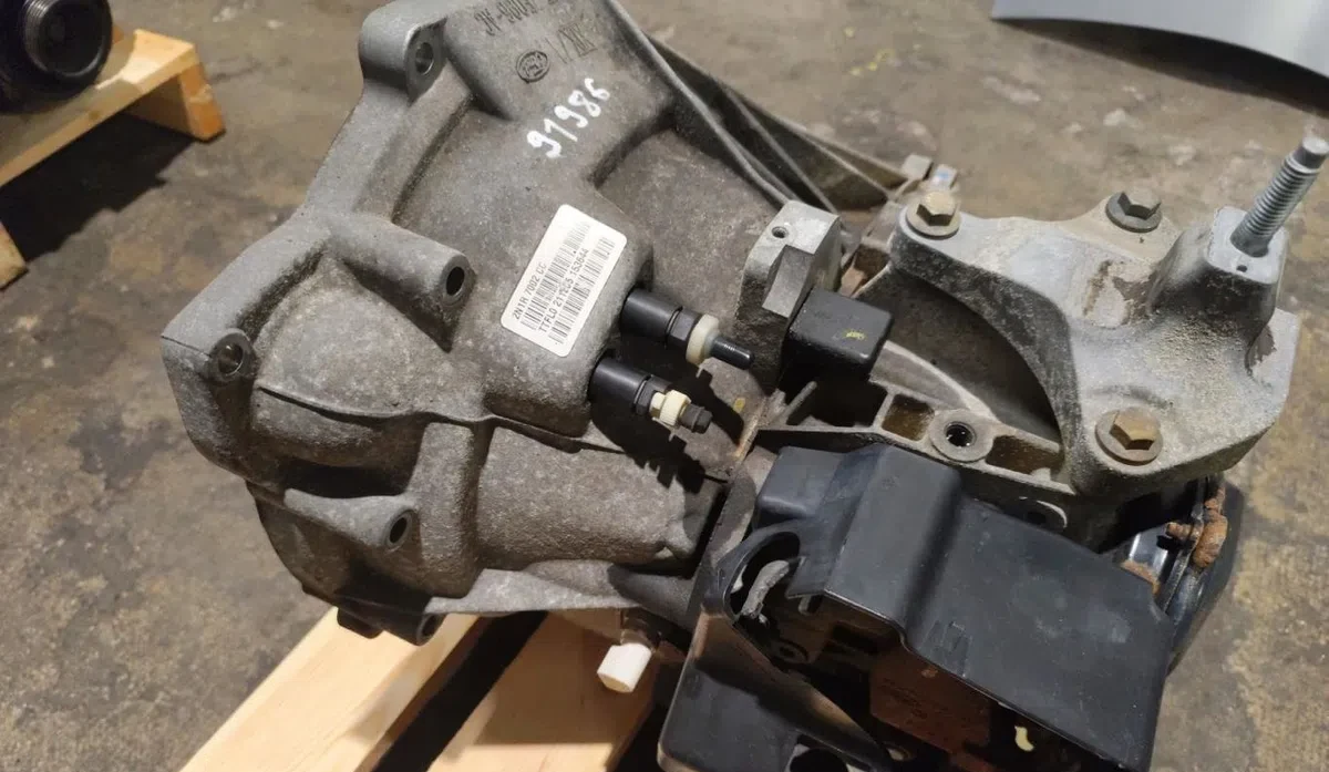 Boîte de vitesses manuelle Ford FIESTA V (JH_, JD_) 1.4 16v (2001-2008) 5 portes occasion — photo 4