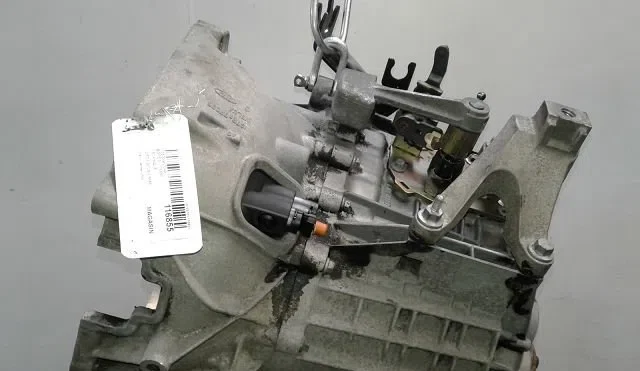 Boîte de vitesses manuelle Ford FOCUS C-MAX (DM2) 1.8 (2004-2007) occasion — photo 4
