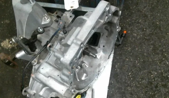 Boîte de vitesses manuelle MAZDA 2 occasion — photo 3