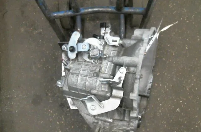 Boîte de vitesses manuelle MITSUBISHI COLT occasion — photo 2