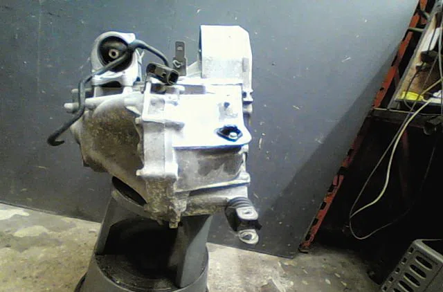 Boîte de vitesses manuelle NISSAN ALMERA occasion — photo 4