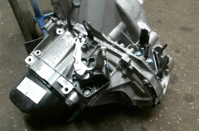 Boîte de vitesses manuelle Nissan MICRA IV (K13K) 1.2 (2010-2015) occasion — photo 2