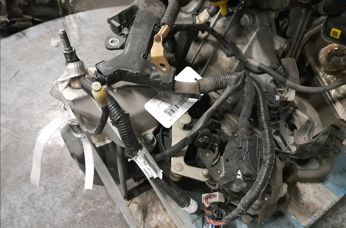 Boîte de vitesses manuelle Nissan MICRA V (K14) 1.0 ig-t (2021) occasion — photo 2
