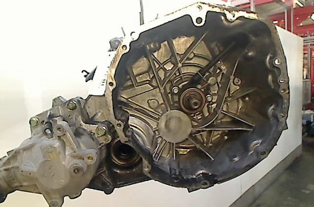 Boîte de vitesses manuelle Nissan QASHQAI / QASHQAI +2 I (J10, NJ10, JJ10E) 2.0 dci traction intégrale (2007-2013) 5 portes occasion