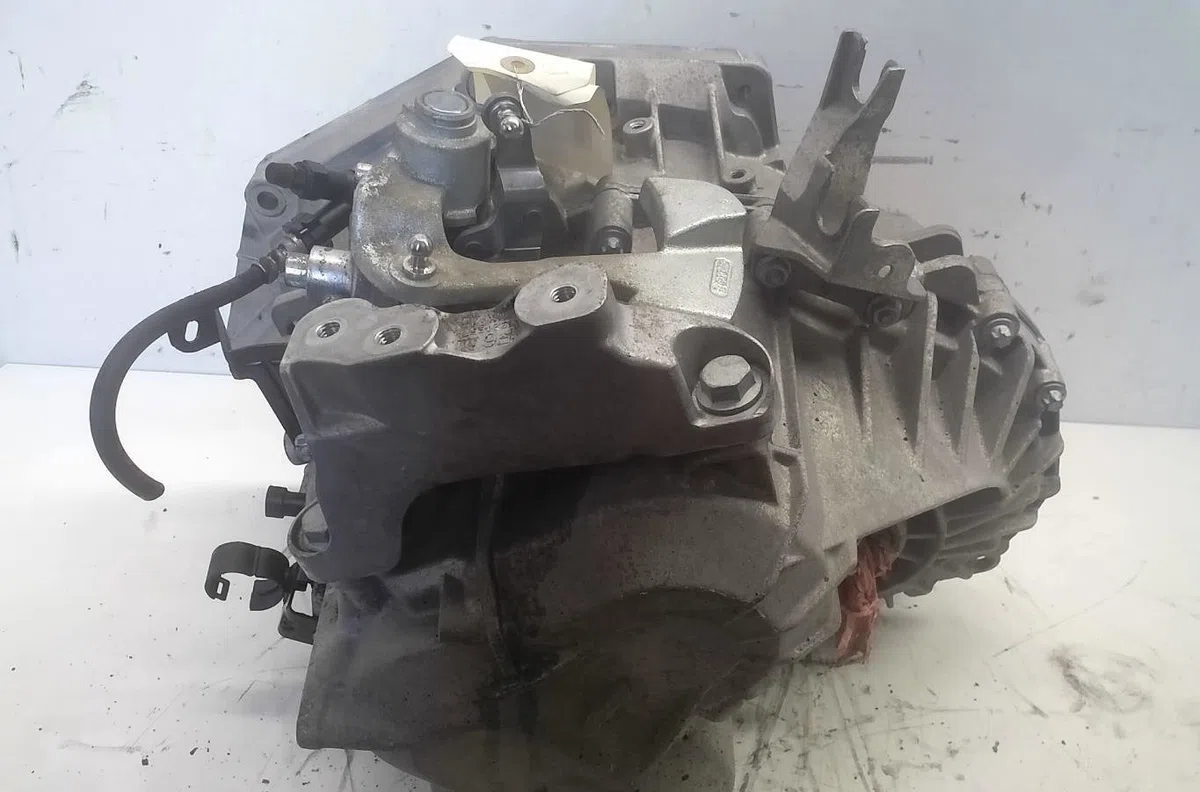 Boîte de vitesses manuelle Opel ASTRA J (P10) 2.0 cdti (68) (2009-2015) occasion — photo 2