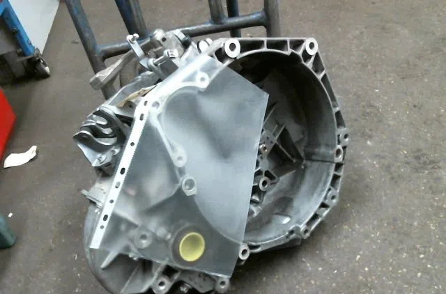 Boîte de vitesses manuelle OPEL ASTRA occasion — photo 2