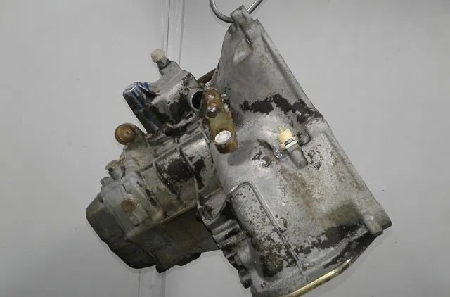 Boîte de vitesses manuelle Opel CORSA A 3/5 portes (S83) 1.2 i (f08, m08, f68, m68) (1989-1993) occasion — photo 2