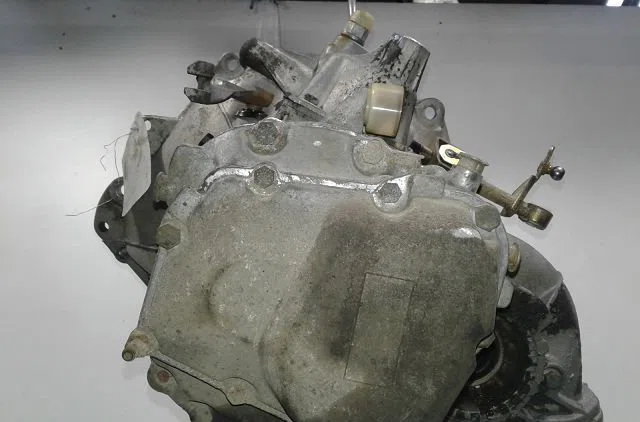 Boîte de vitesses manuelle Opel CORSA A 3/5 portes (S83) 1.2 i (f08, m08, f68, m68) (1989-1993) occasion — photo 3