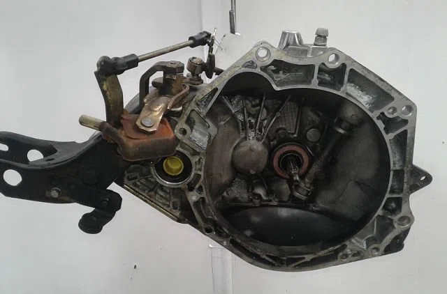 Boîte de vitesses manuelle Opel CORSA A 3/5 portes (S83) 1.3 s (f08, m08, f68, m68) (1982-1989) occasion
