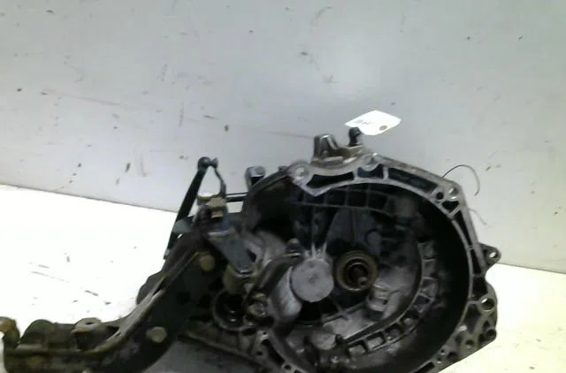 Boîte de vitesses manuelle Opel CORSA B (S93) 1.4 i (f08, f68, m68) (1993-2000) occasion — photo 4