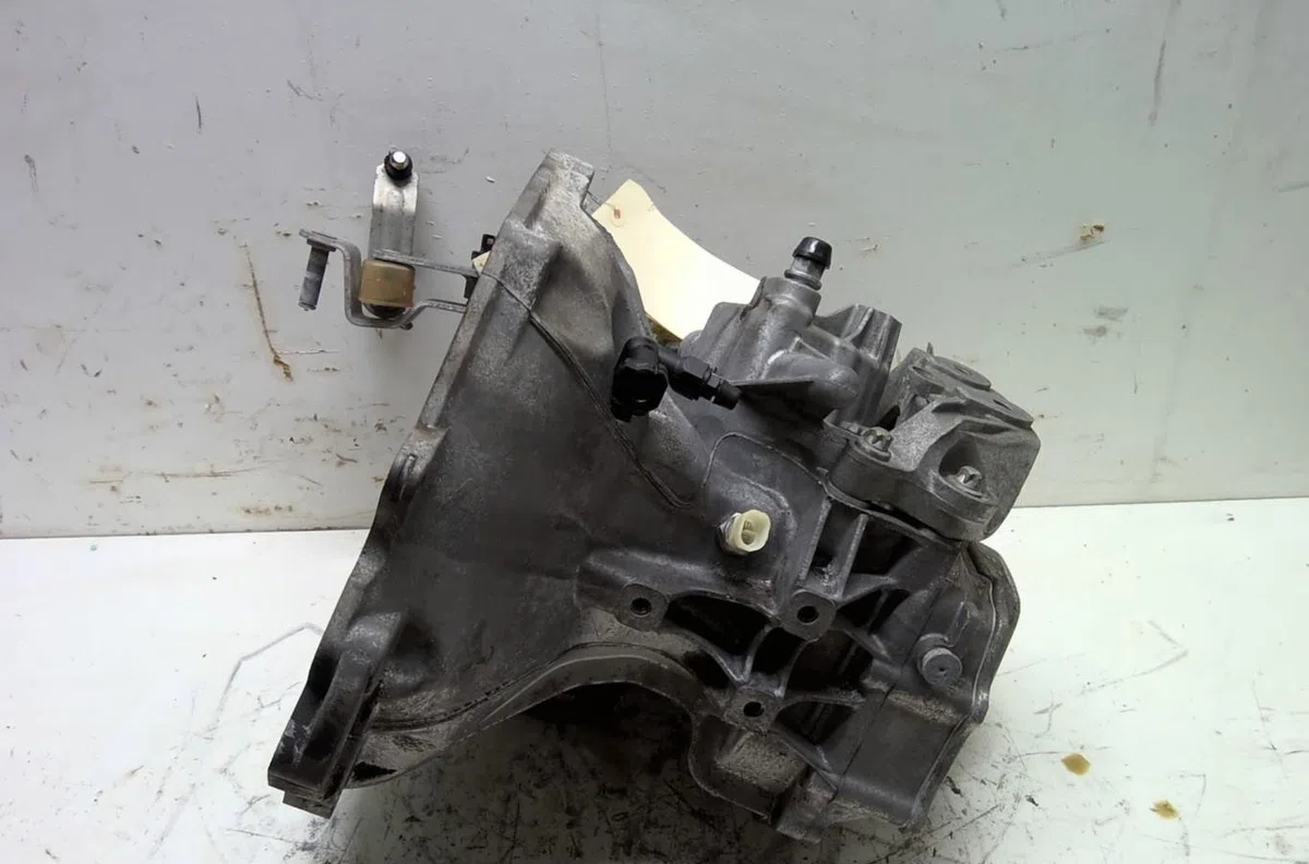 Boîte de vitesses manuelle Opel CORSA C (X01) 1.2 (f08, f68) (2000-2009) occasion — photo 2