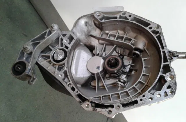 Boîte de vitesses manuelle Opel CORSA C (X01) 1.2 twinport (f08, f68) (2004-2009) occasion