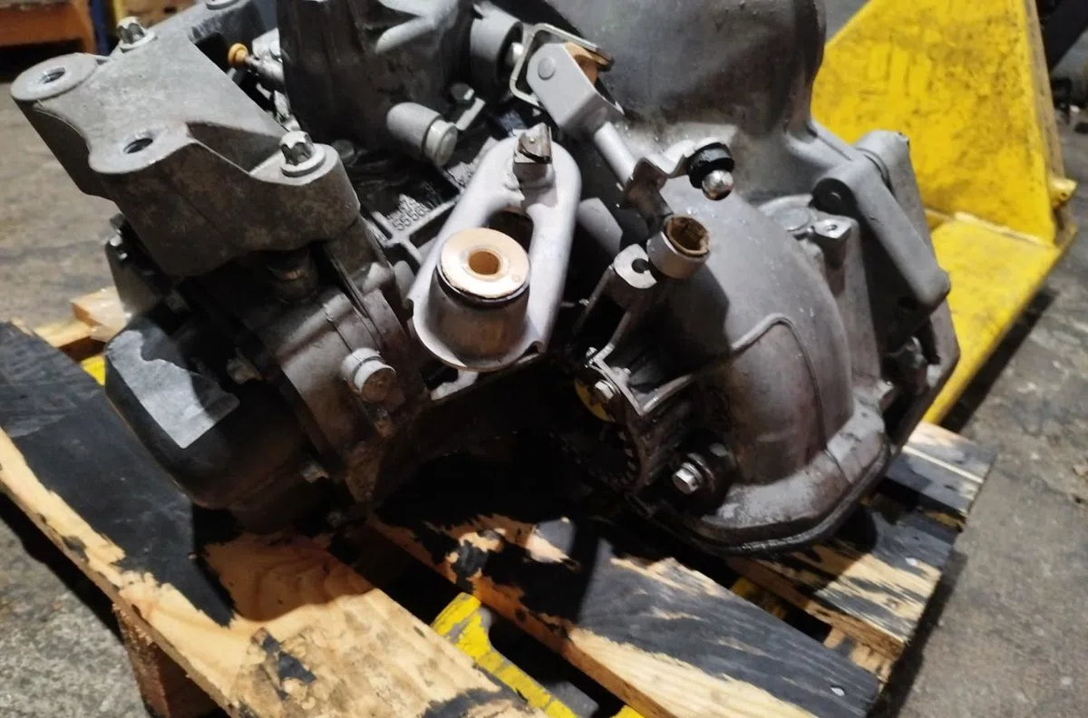 Boîte de vitesses manuelle OPEL CORSA D occasion — photo 2
