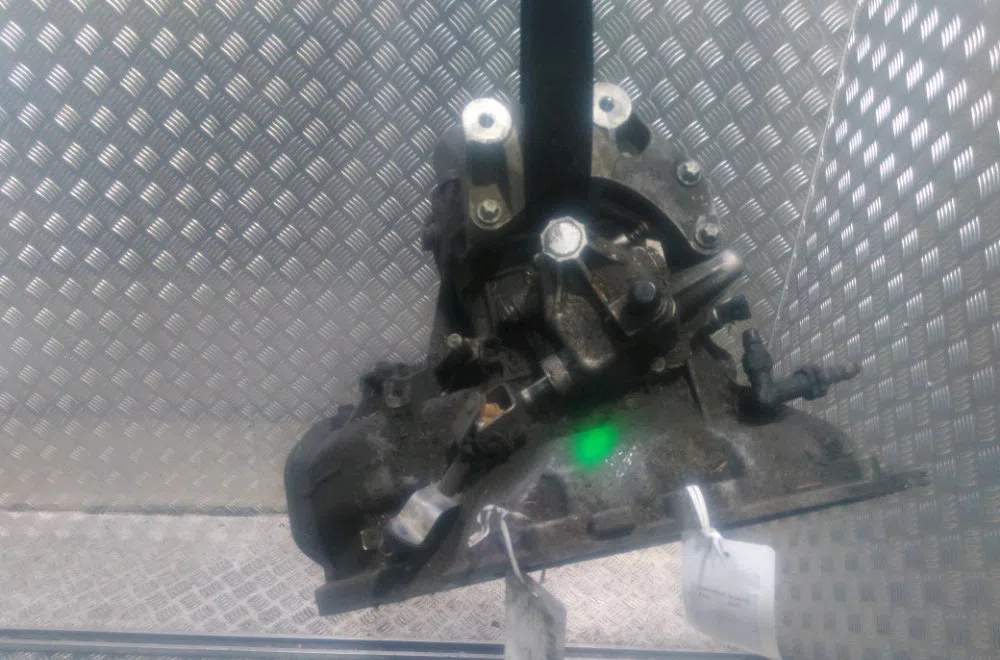Boîte de vitesses manuelle Opel CORSA D (S07) 1.0 (l08, l68) (2009-2014) 3 portes occasion — photo 2