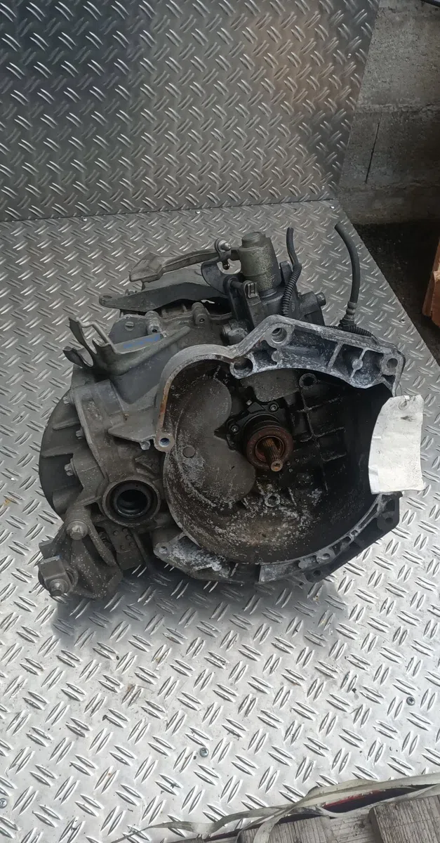 Boîte de vitesses manuelle Opel CORSA D (S07) 1.3 cdti (l08, l68) (2006-2014) 3 portes occasion