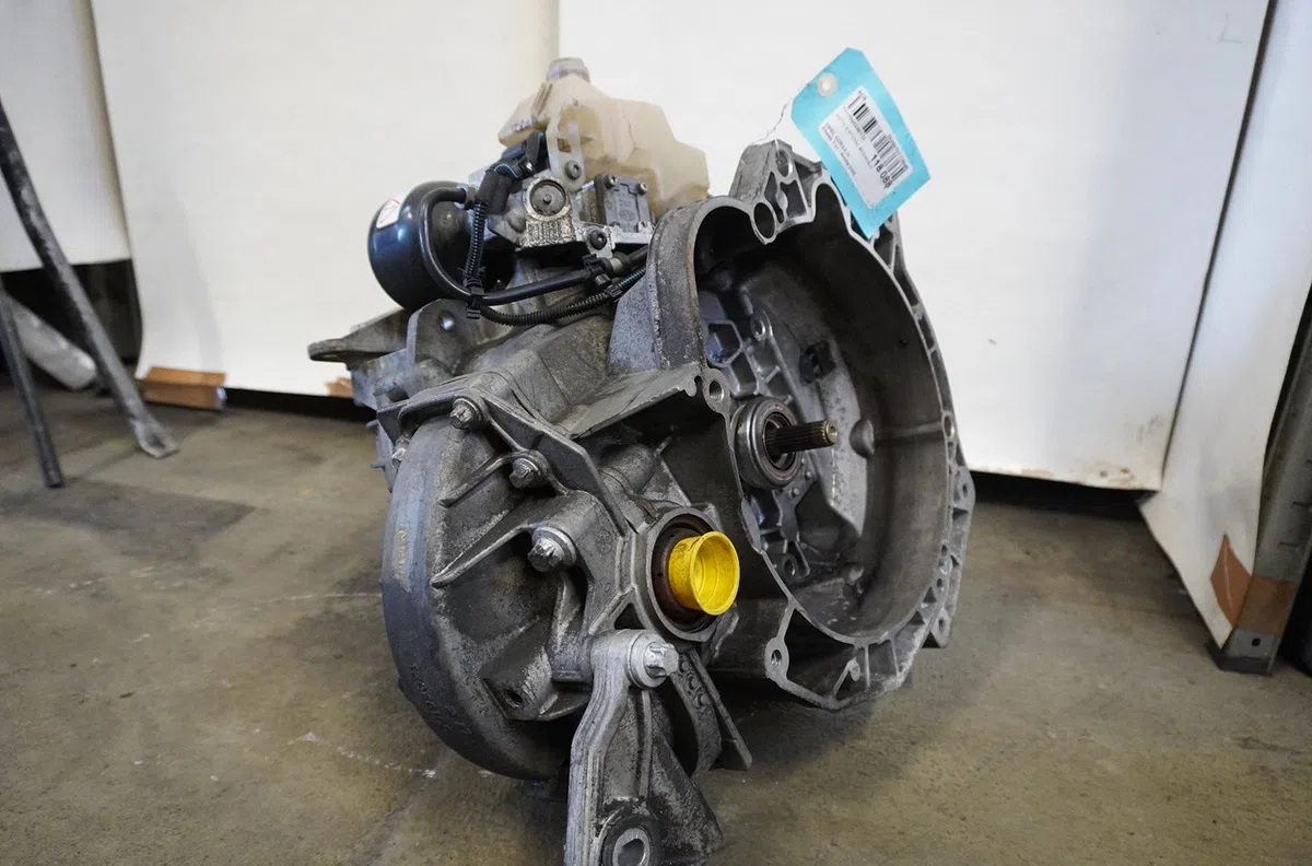 Boîte de vitesses manuelle Opel CORSA D (S07) 1.3 cdti (l08, l68) (2006-2014) 3 portes occasion — photo 2