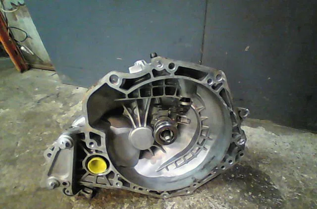 Boîte de vitesses manuelle Opel CORSA D (S07) 1.4 (l08, l68) (2006-2014) 3 portes occasion — photo 4