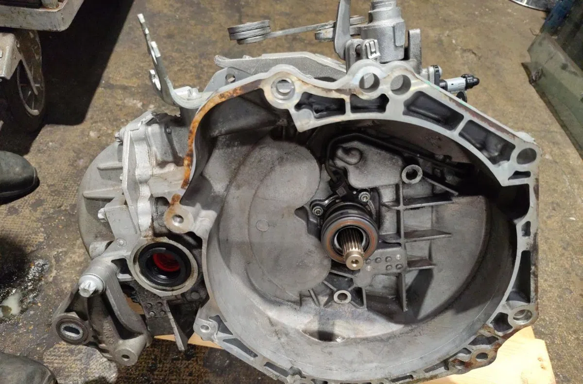 Boîte de vitesses manuelle OPEL CORSA E occasion — photo 2