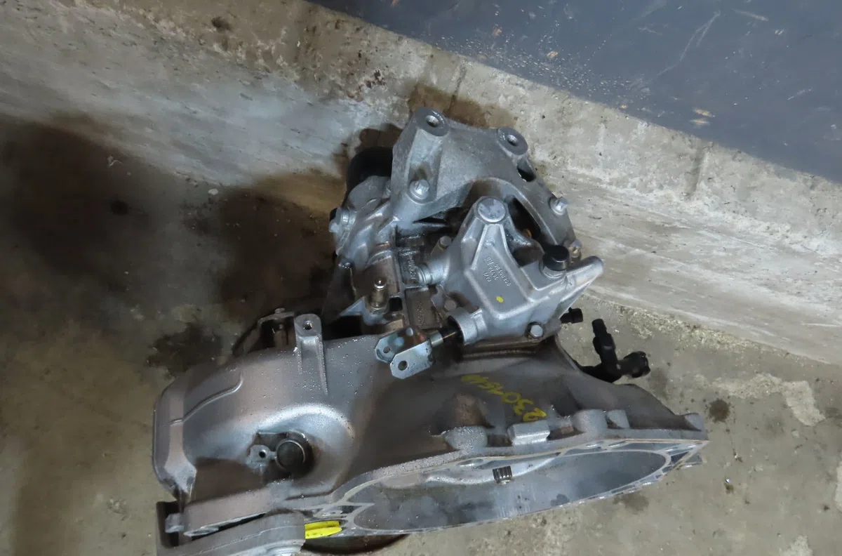 Boîte de vitesses manuelle OPEL CORSA occasion — photo 2