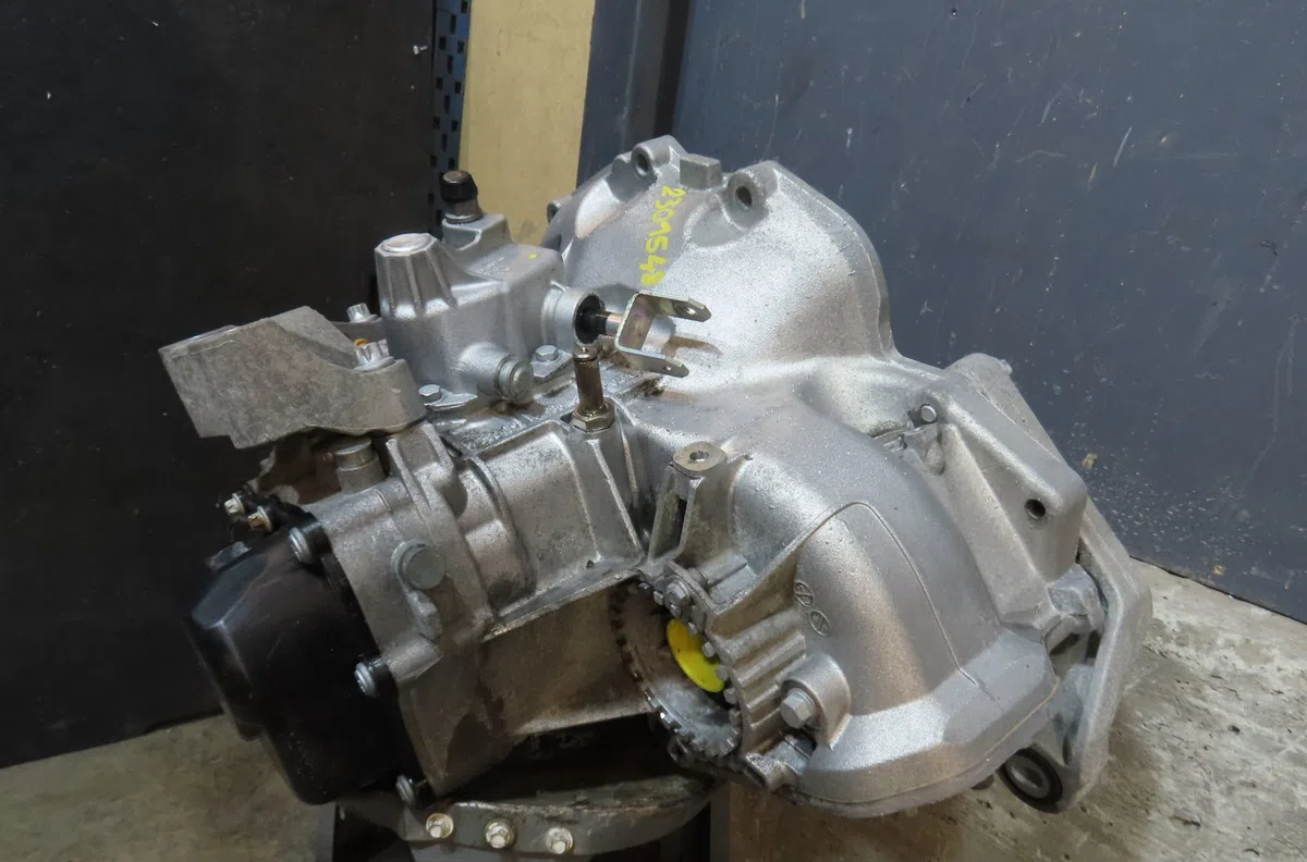 Boîte de vitesses manuelle OPEL CORSA occasion — photo 4