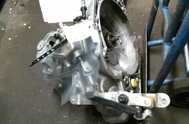Boîte de vitesses manuelle OPEL CORSA occasion — photo 2