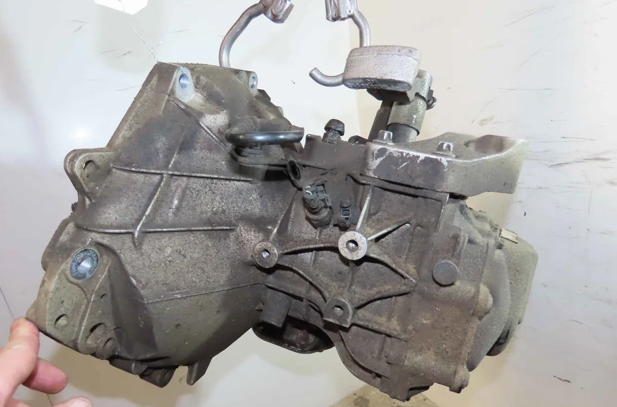 Boîte de vitesses manuelle OPEL CORSA V occasion — photo 2