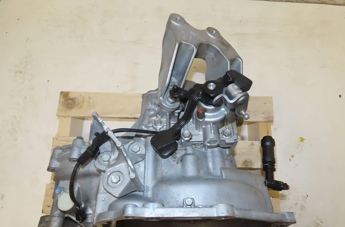 Boîte de vitesses manuelle Opel KARL (C16) 1.0 (2015-2018) occasion — photo 2