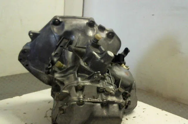 Boîte de vitesses manuelle OPEL TIGRA I occasion — photo 3