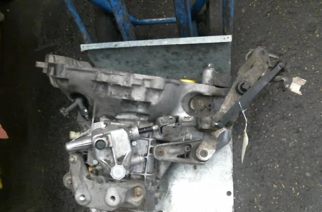 Boîte de vitesses manuelle OPEL TIGRA occasion — photo 3