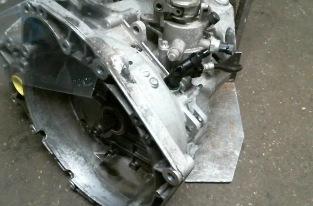 Boîte de vitesses manuelle Opel VECTRA C GTS (Z02) 1.9 cdti (f68) (2004-2009) occasion — photo 2