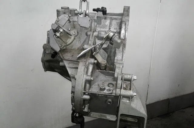 Boîte de vitesses manuelle Opel VECTRA C GTS (Z02) 2.2 16v (f68) (2002-2008) occasion — photo 2