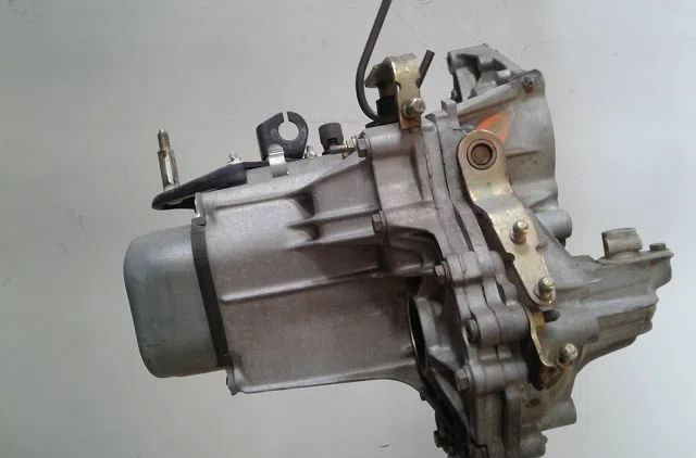 Boîte de vitesses manuelle PEUGEOT 106 occasion — photo 2