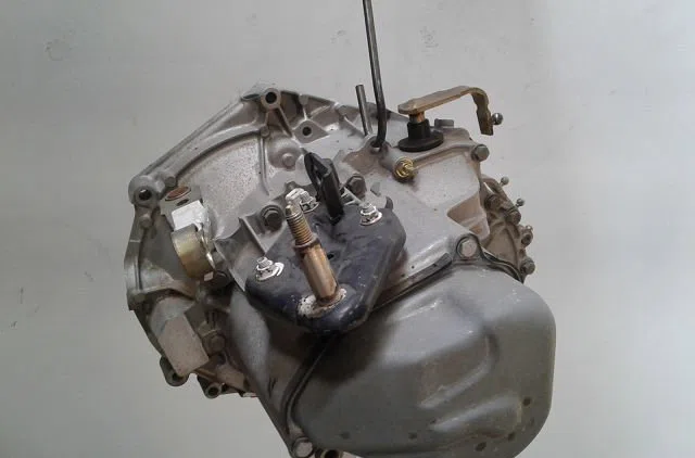 Boîte de vitesses manuelle PEUGEOT 106 occasion — photo 3
